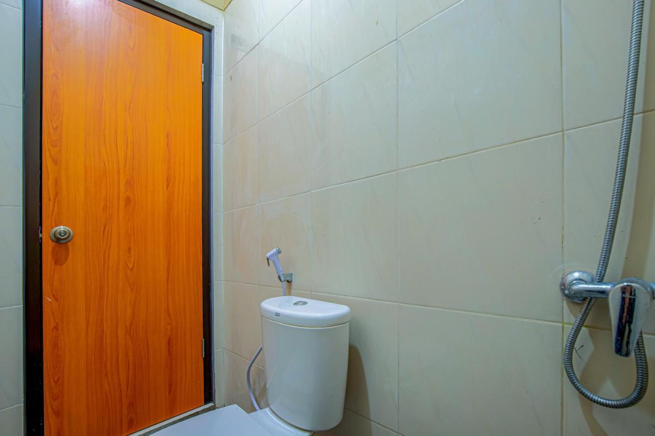 Tami House Bintaro Syariah Hotel Tangerang Bagian luar foto