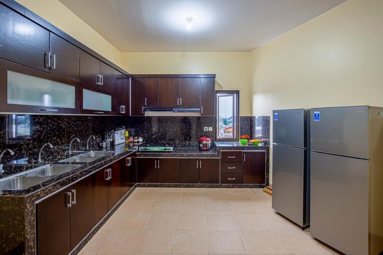 Tami House Bintaro Syariah Hotel Tangerang Bagian luar foto
